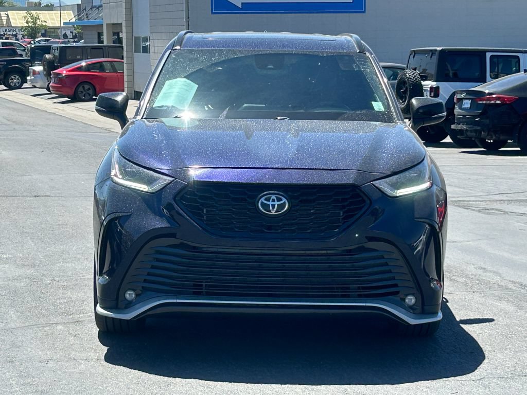 Used 2022 Toyota Highlander XSE AWD/4WD image 10