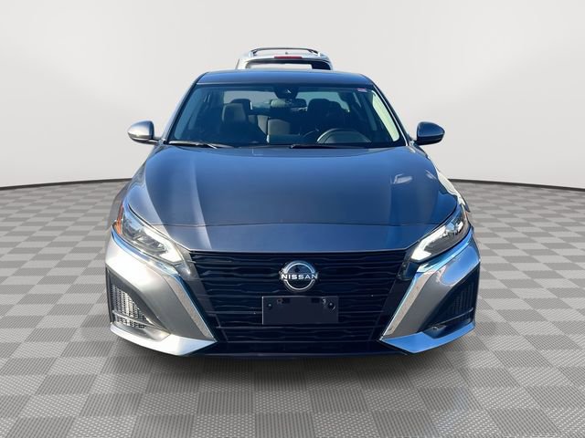 Used 2023 Nissan Altima 2.5 SV FWD image 2