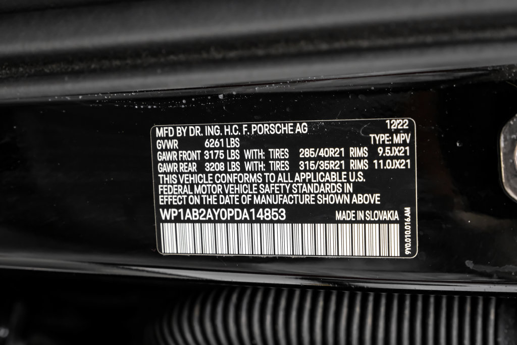 Used 2023 Porsche Cayenne S Platinum w/ Premium Package Plus AWD/4WD image 54