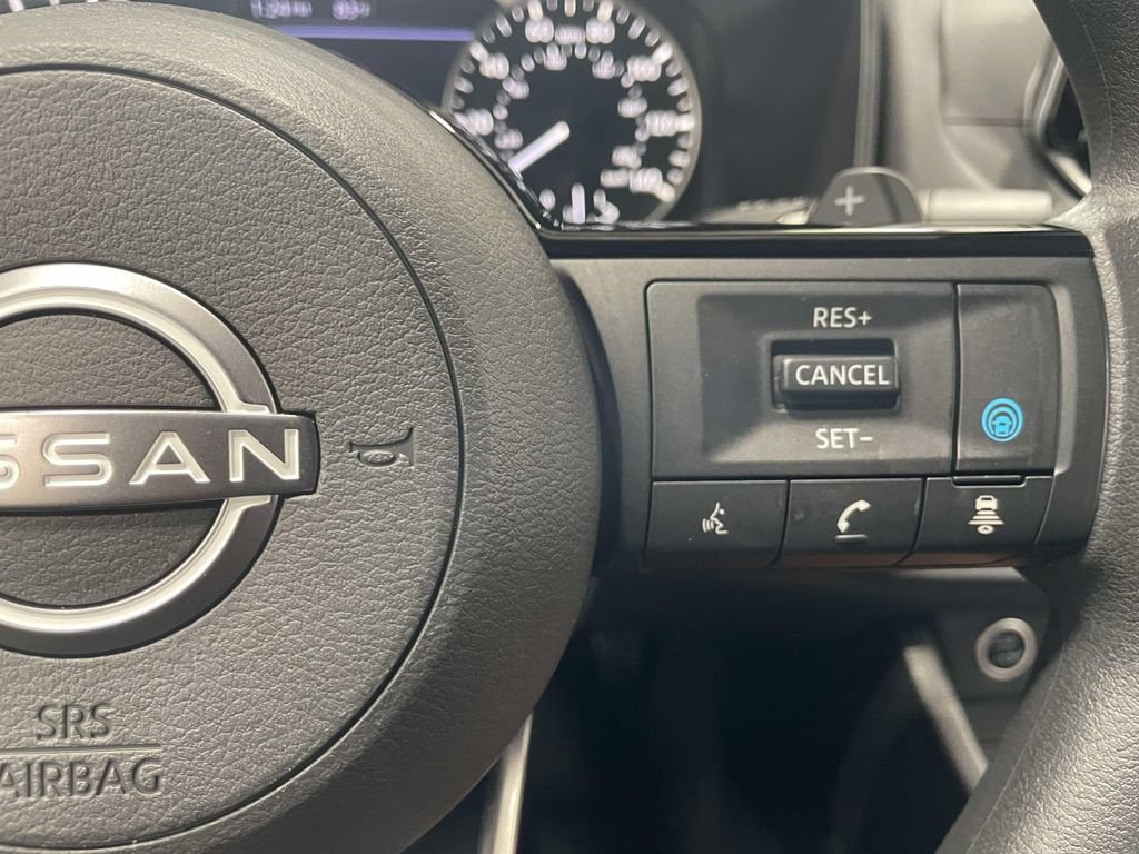 Used 2023 Nissan Rogue SV AWD/4WD image 23