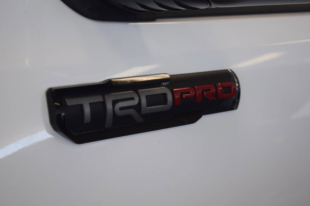 Used 2017 Toyota Tacoma TRD Pro AWD/4WD image 18