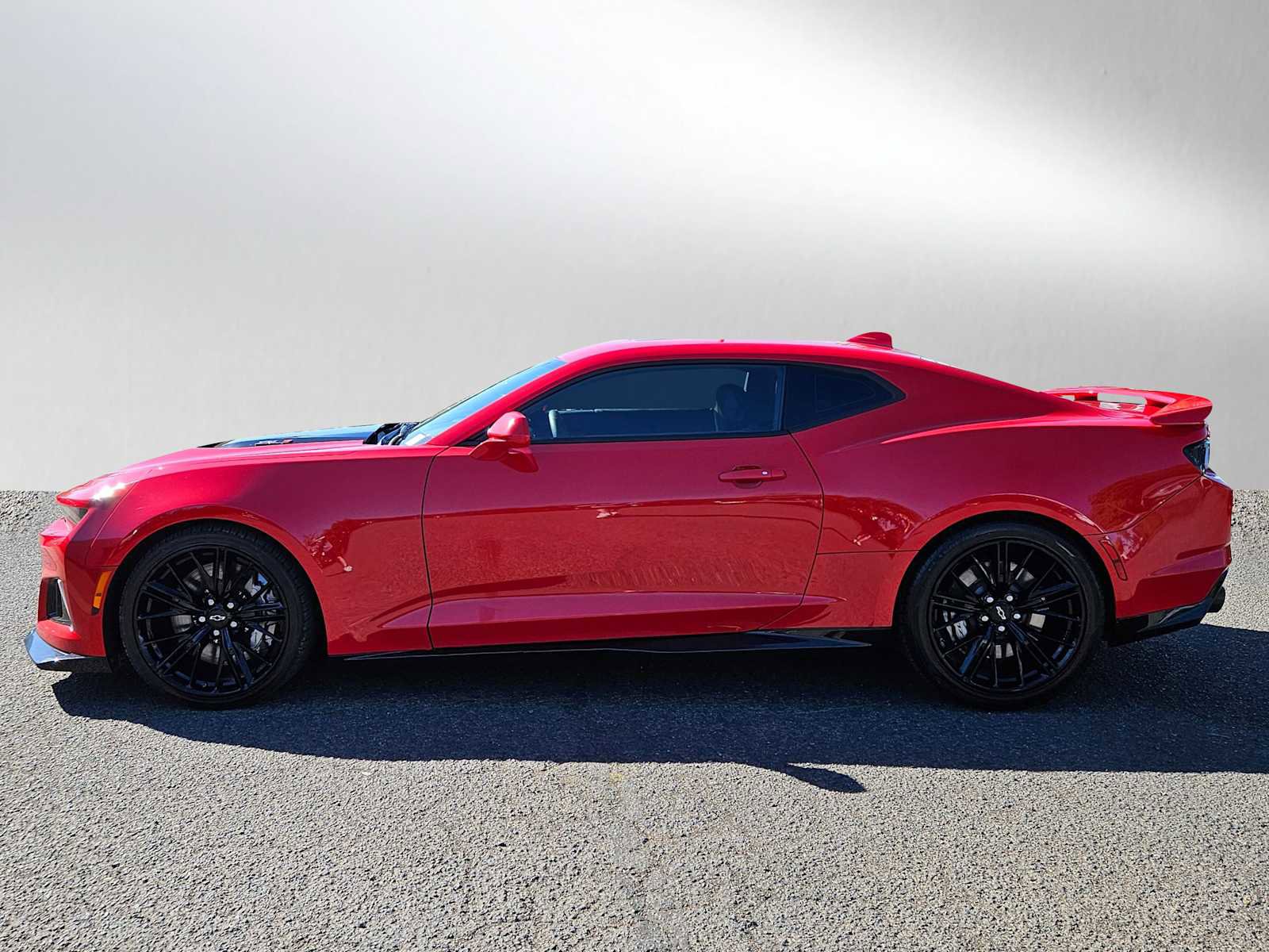 Used 2022 Chevrolet Camaro ZL1 image 4