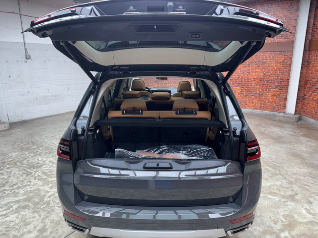 Used 2026 BMW X7 xDrive40i image 27