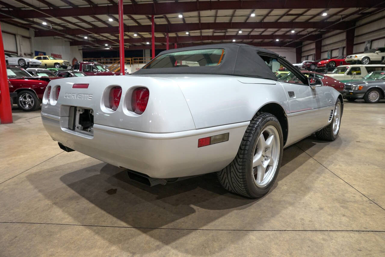 Used 1996 Chevrolet Corvette Convertible RWD image 24