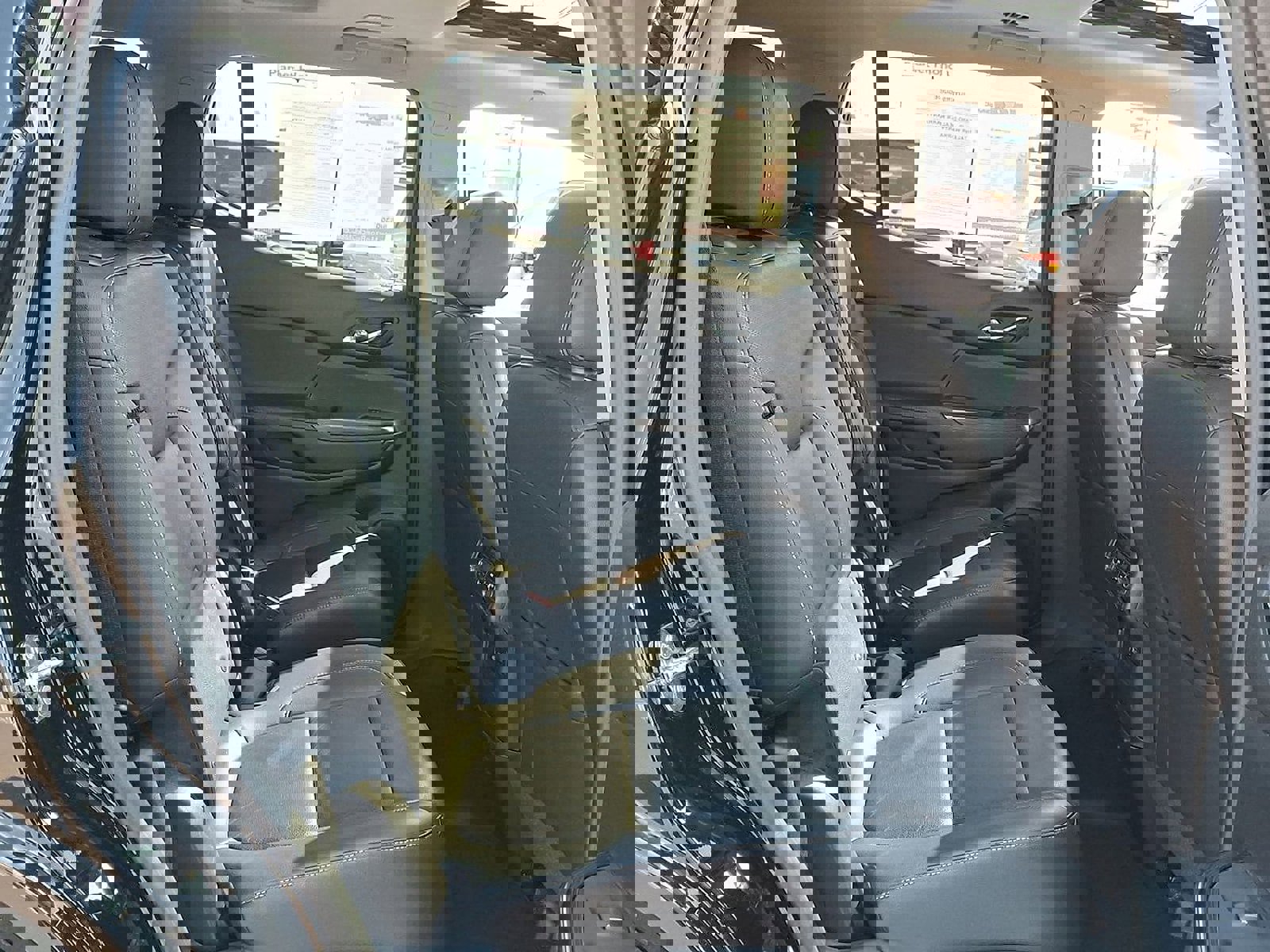 Certified 2023 GMC Acadia SLT w/ Technology Package image 28