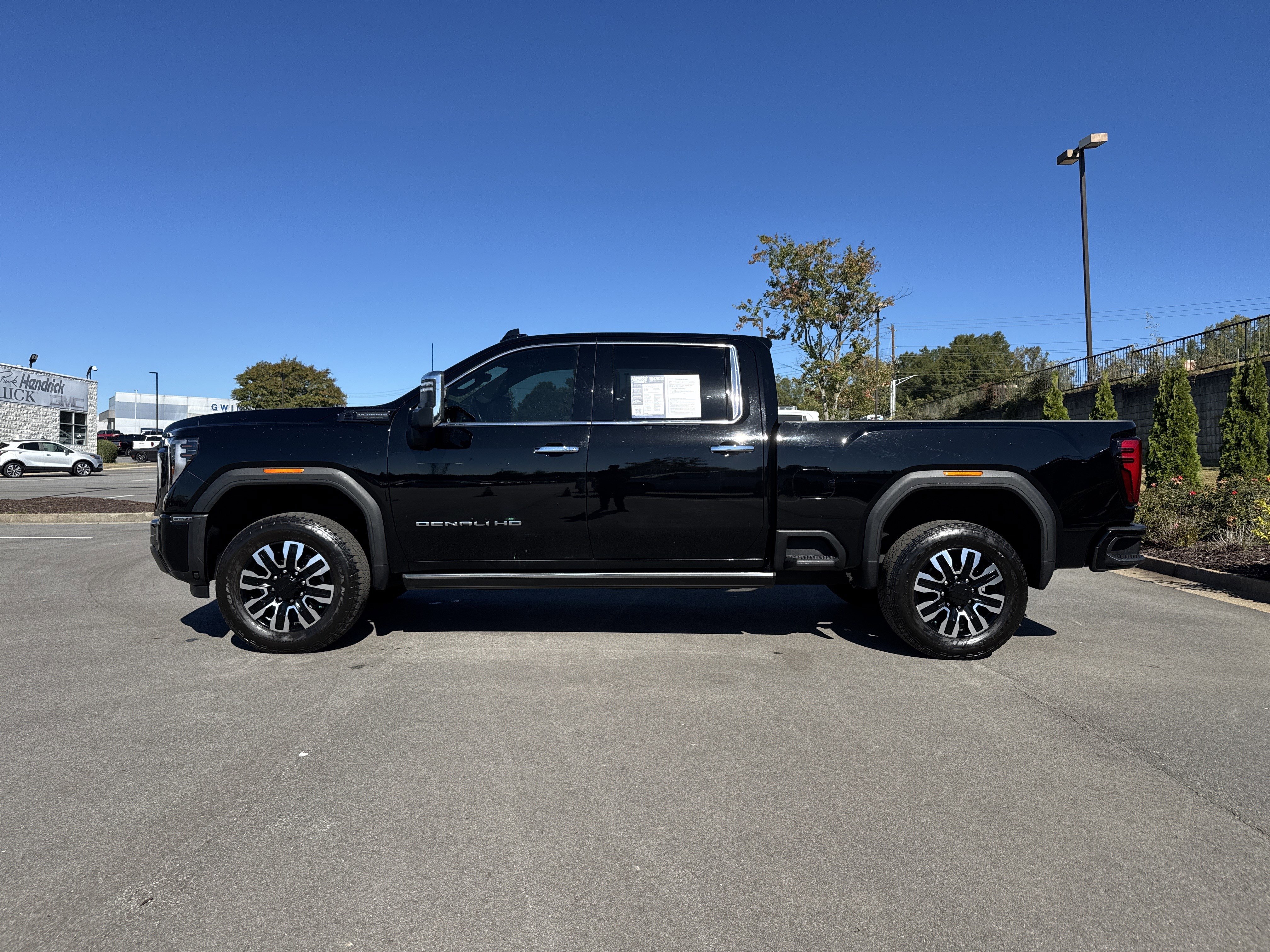 Used 2024 GMC Sierra 2500 Denali Ultimate image 7