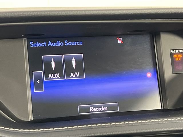 Used 2016 Lexus ES 350 w/ Luxury Package w/Wood Trim image 32