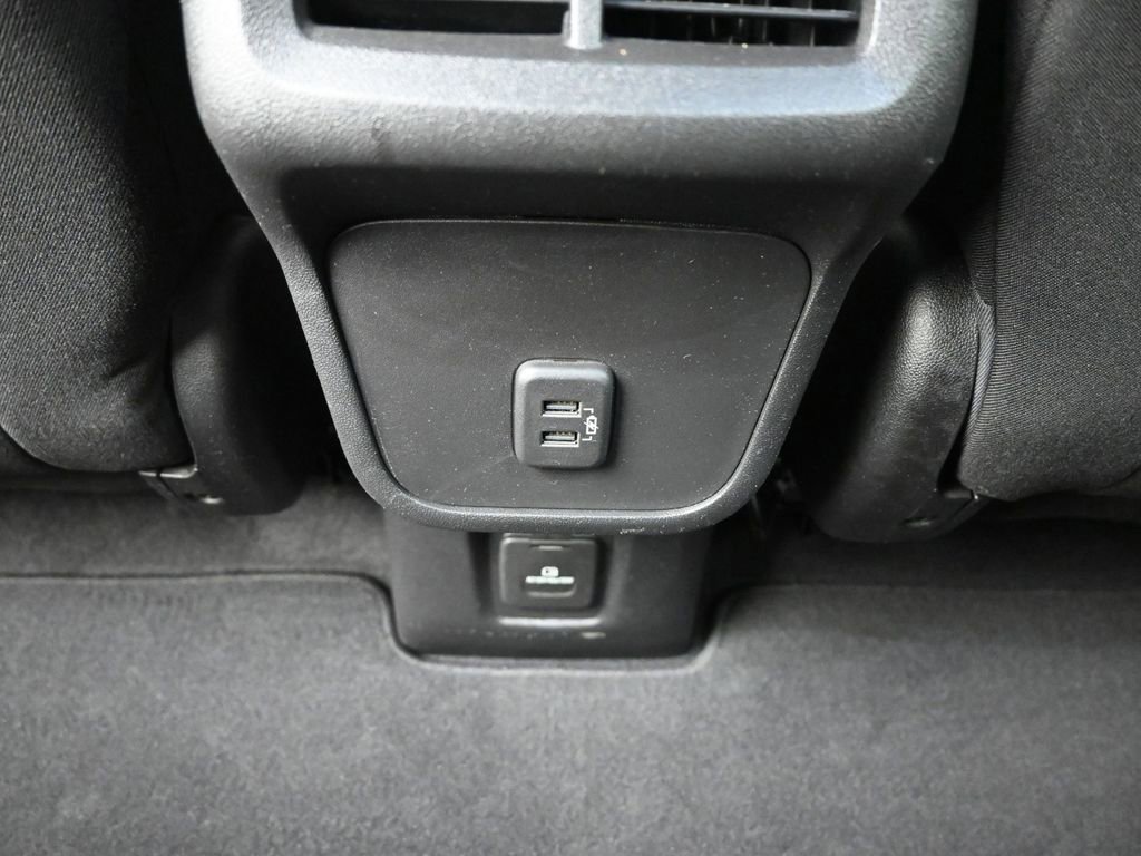 Used 2020 Chevrolet Equinox LT image 11