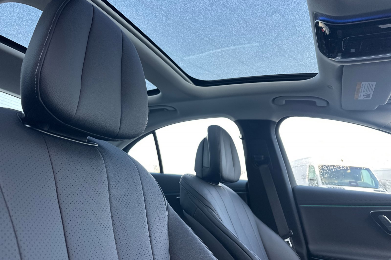 New 2026 Mercedes-Benz E 350 4MATIC Sedan image 16