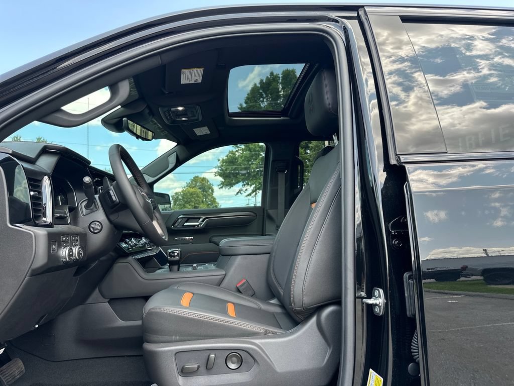 New 2026 GMC Sierra 1500 AT4 w/ AT4 Premium Package AWD/4WD image 9