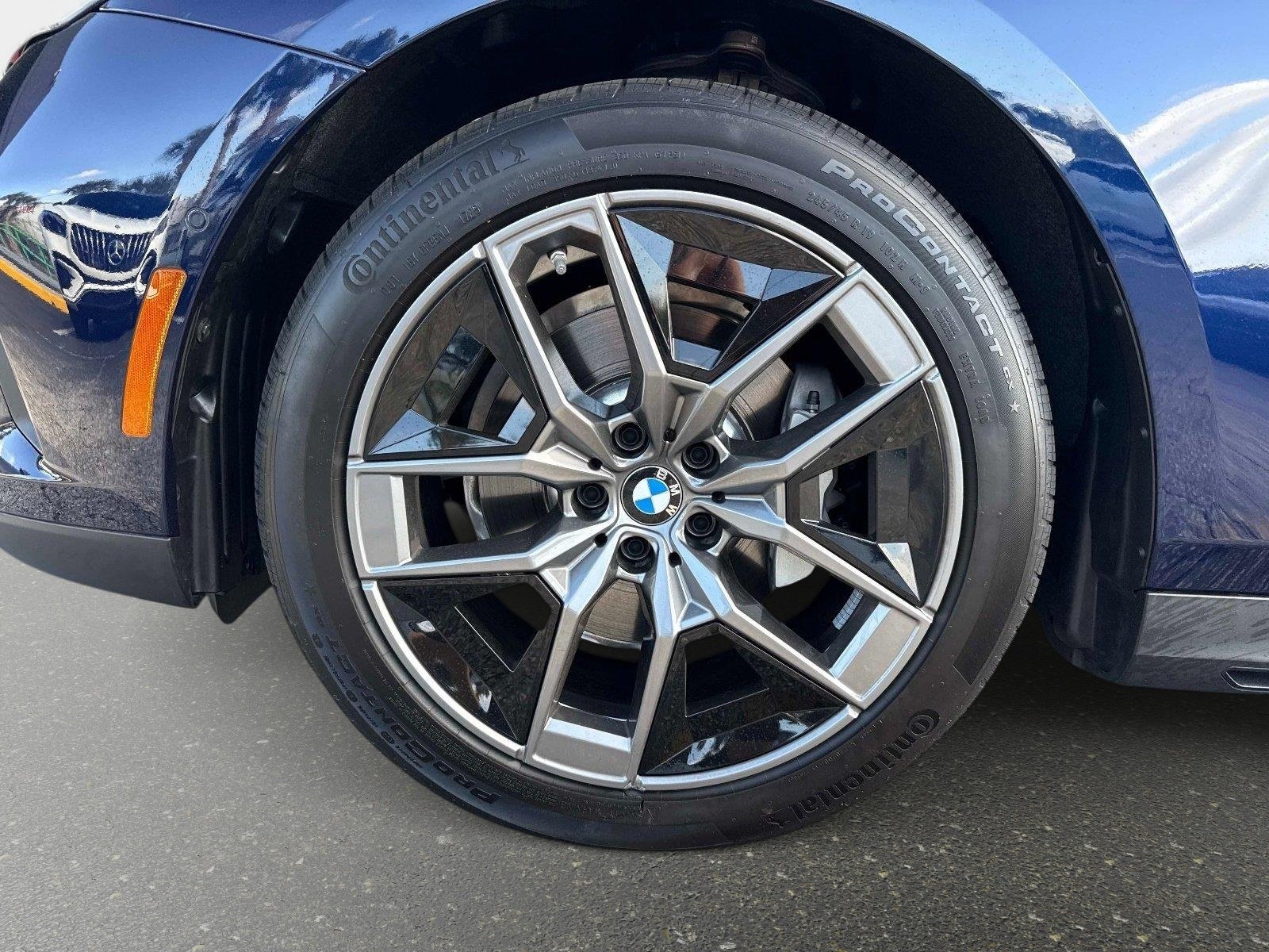 Used 2026 BMW 530i xDrive AWD/4WD image 12