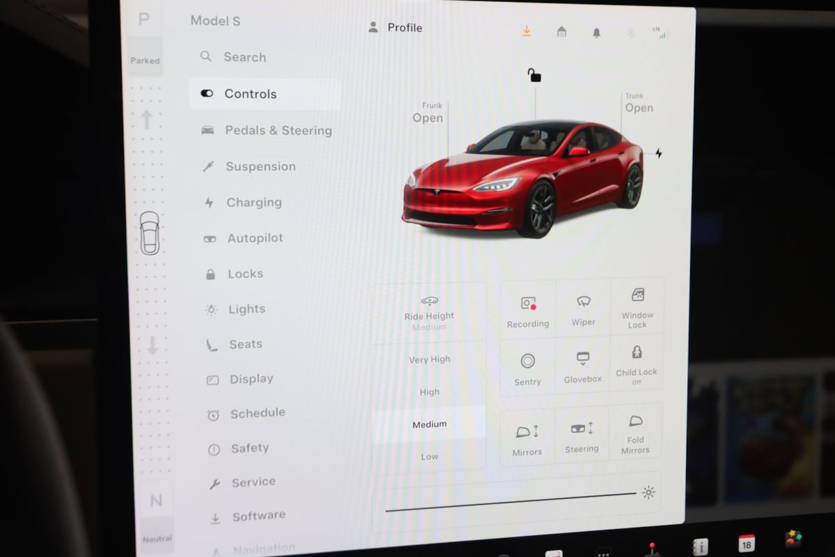 Used 2021 Tesla Model S Plaid image 38