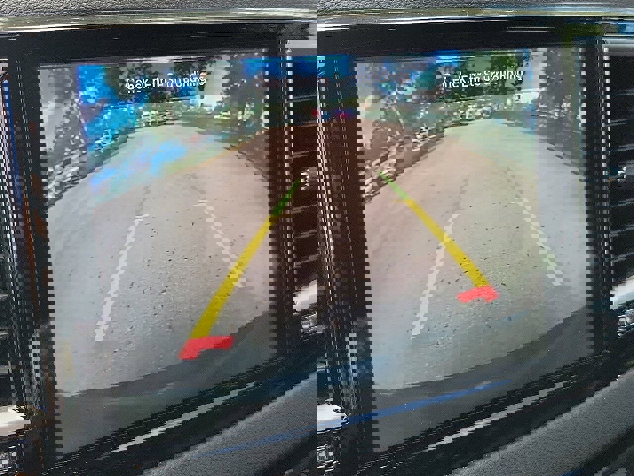 Used 2025 Chrysler Pacifica Select image 22