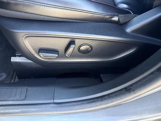 Used 2025 Ford Escape ST-Line Select AWD/4WD image 19