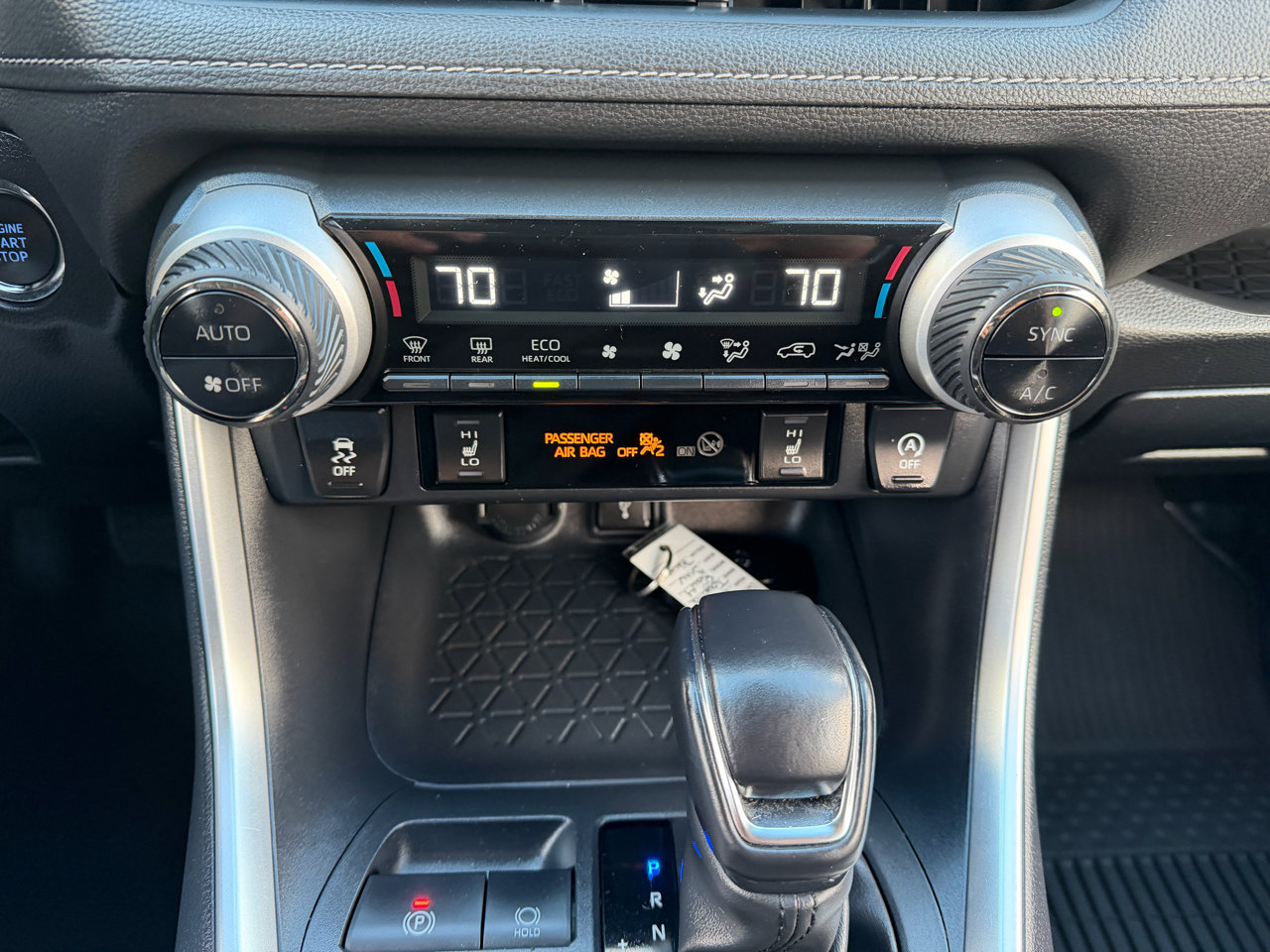 Used 2021 Toyota RAV4 XLE image 15