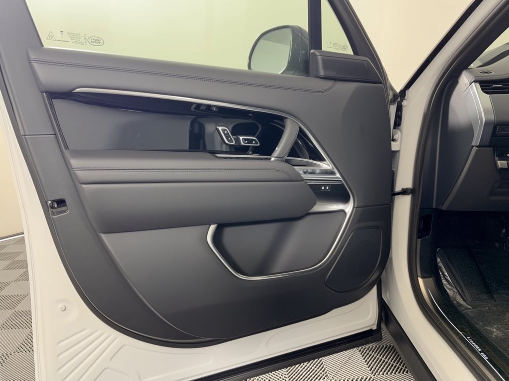 New 2026 Land Rover Range Rover SE AWD/4WD image 14