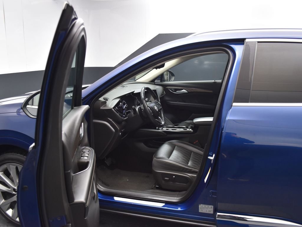 Used 2022 Buick Envision Avenir w/ Technology Package II FWD image 19