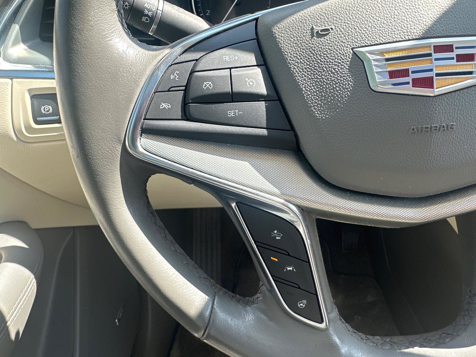 Used 2022 Cadillac XT5 Premium Luxury FWD image 24