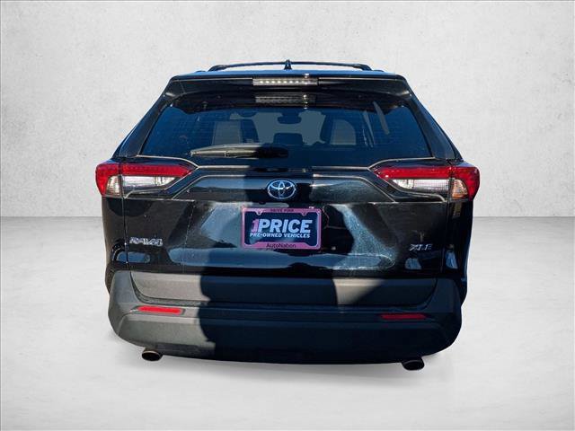 Used 2023 Toyota RAV4 XLE Premium image 7