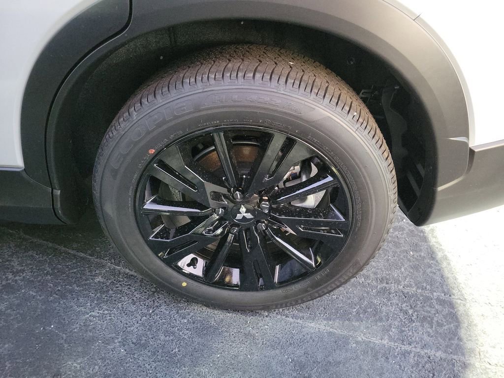 New 2026 Mitsubishi Eclipse Cross SEL image 8