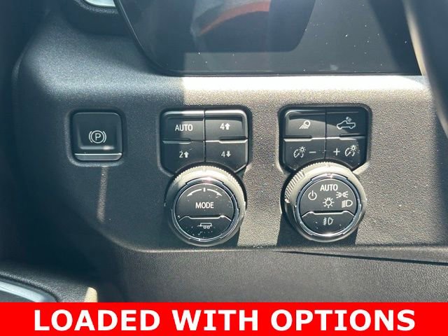 Used 2024 Chevrolet Silverado 1500 LT Trail Boss w/ LT Trail Boss Premium Package AWD/4WD image 18