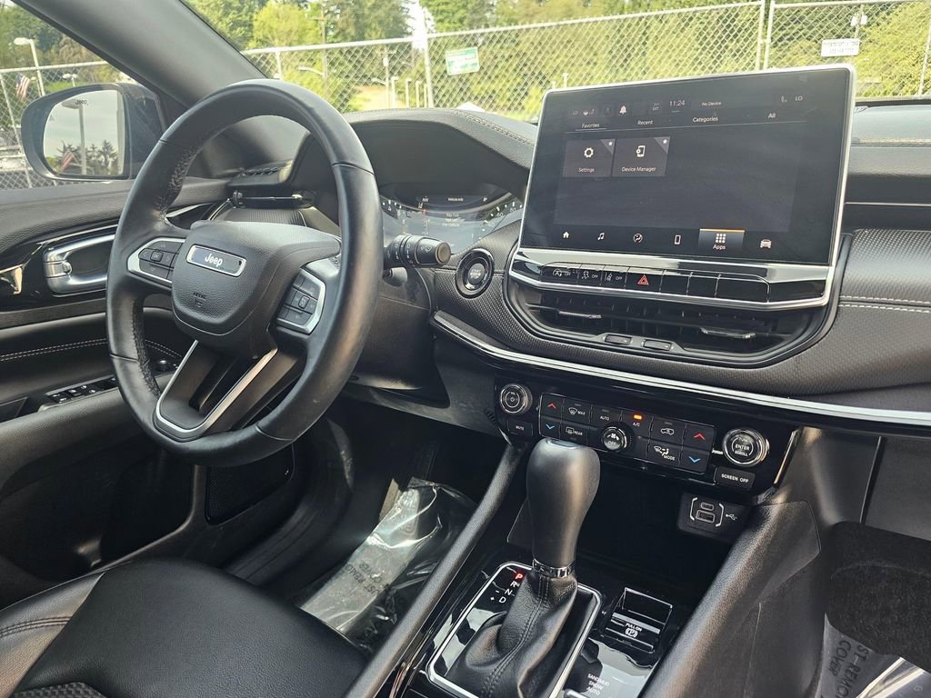 Used 2022 Jeep Compass Latitude w/ Convenience Group AWD/4WD image 11
