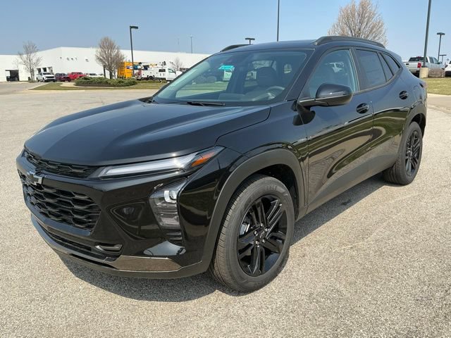 New 2026 Chevrolet Trax ACTIV w/ Sunroof Package FWD image 3