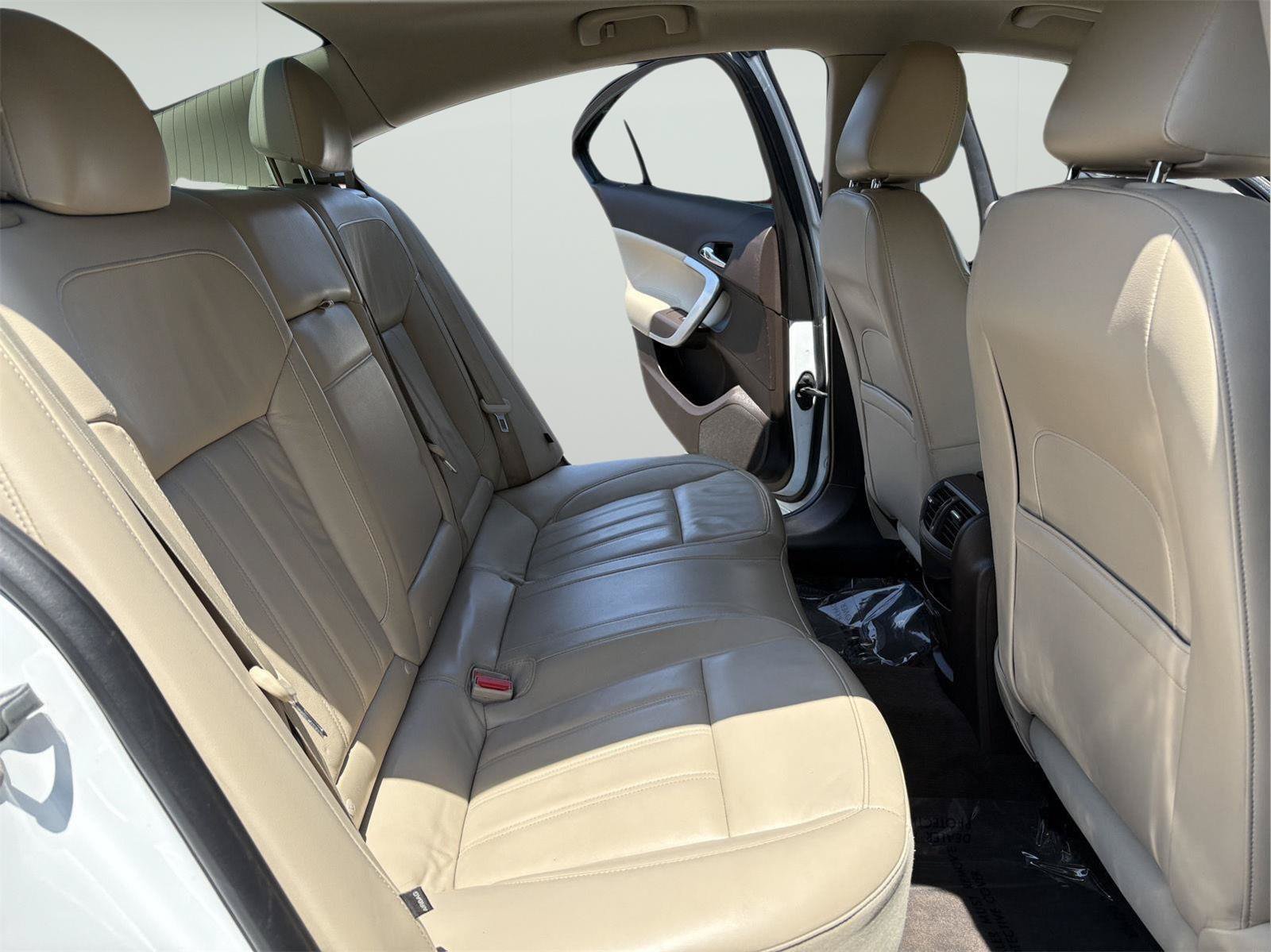 Used 2016 Buick Regal Premium FWD image 14