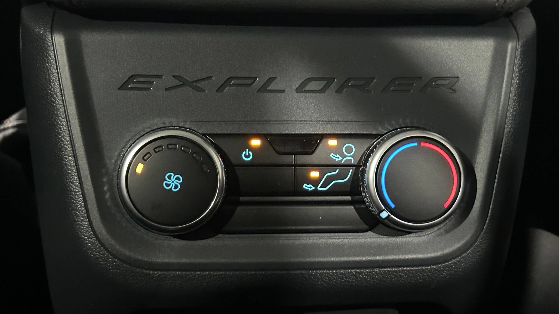 New 2026 Ford Explorer Active w/ Active Comfort Package AWD/4WD image 99