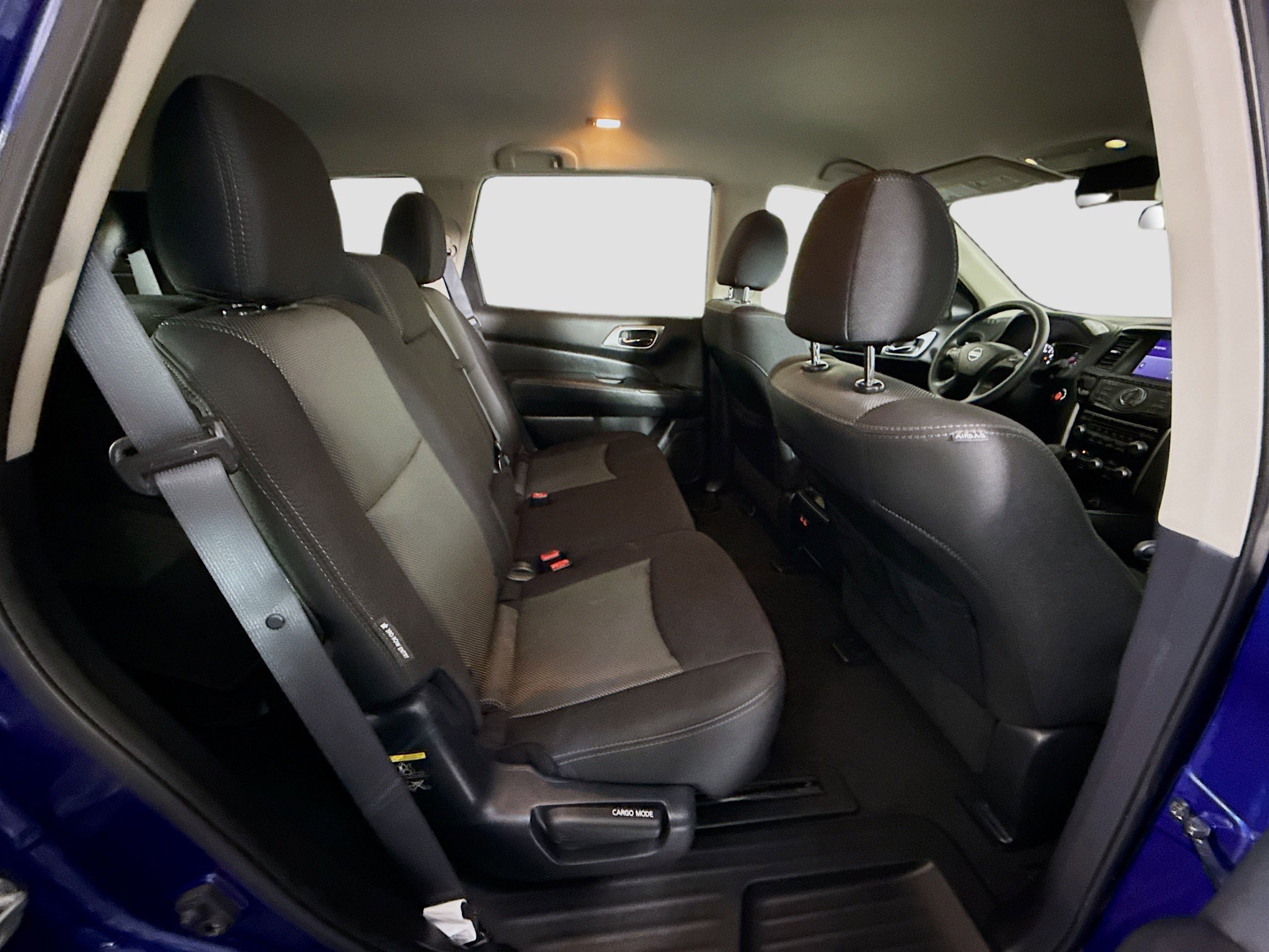 Used 2020 Nissan Pathfinder S image 27