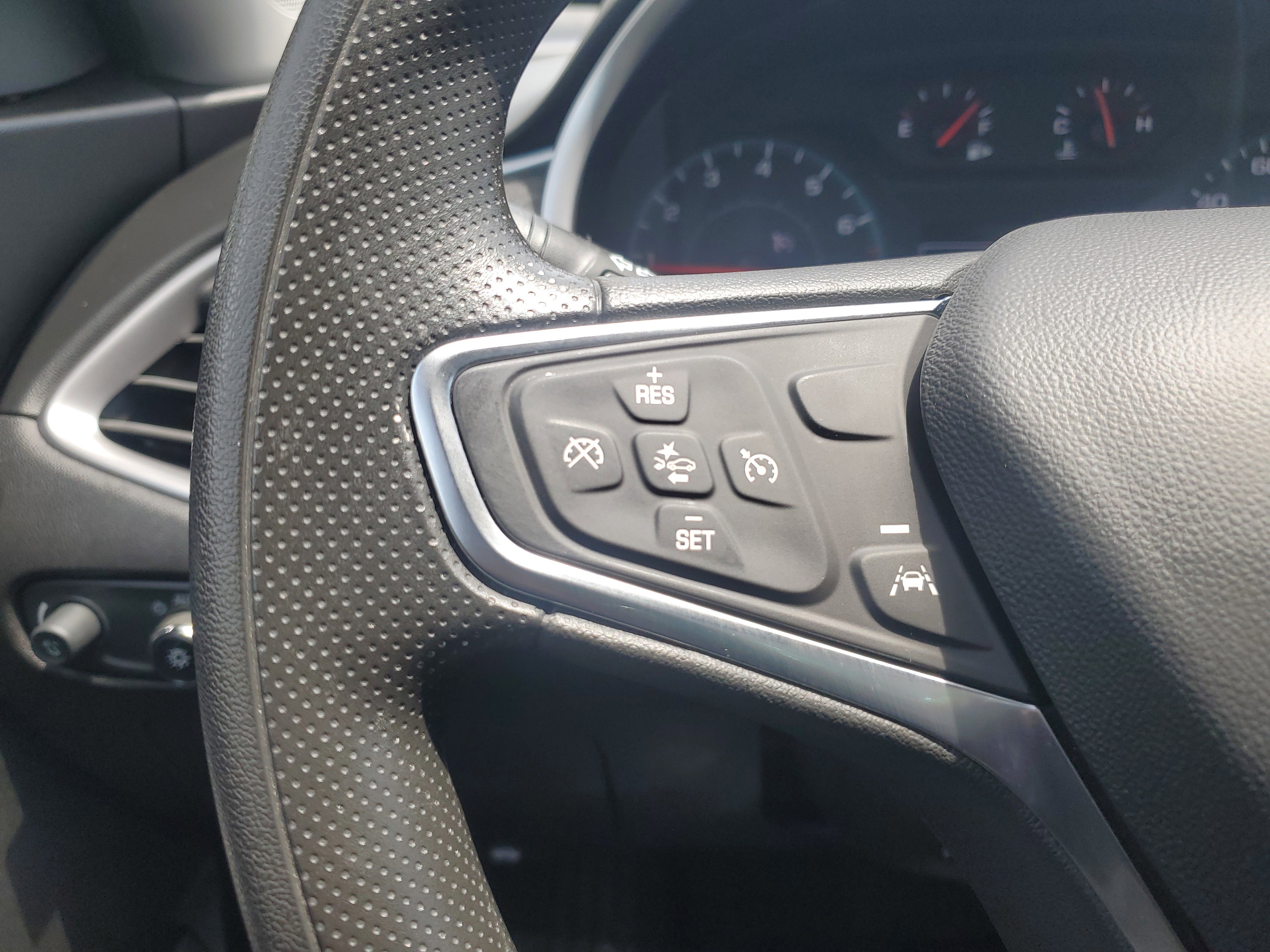 Used 2024 Chevrolet Malibu LT image 17