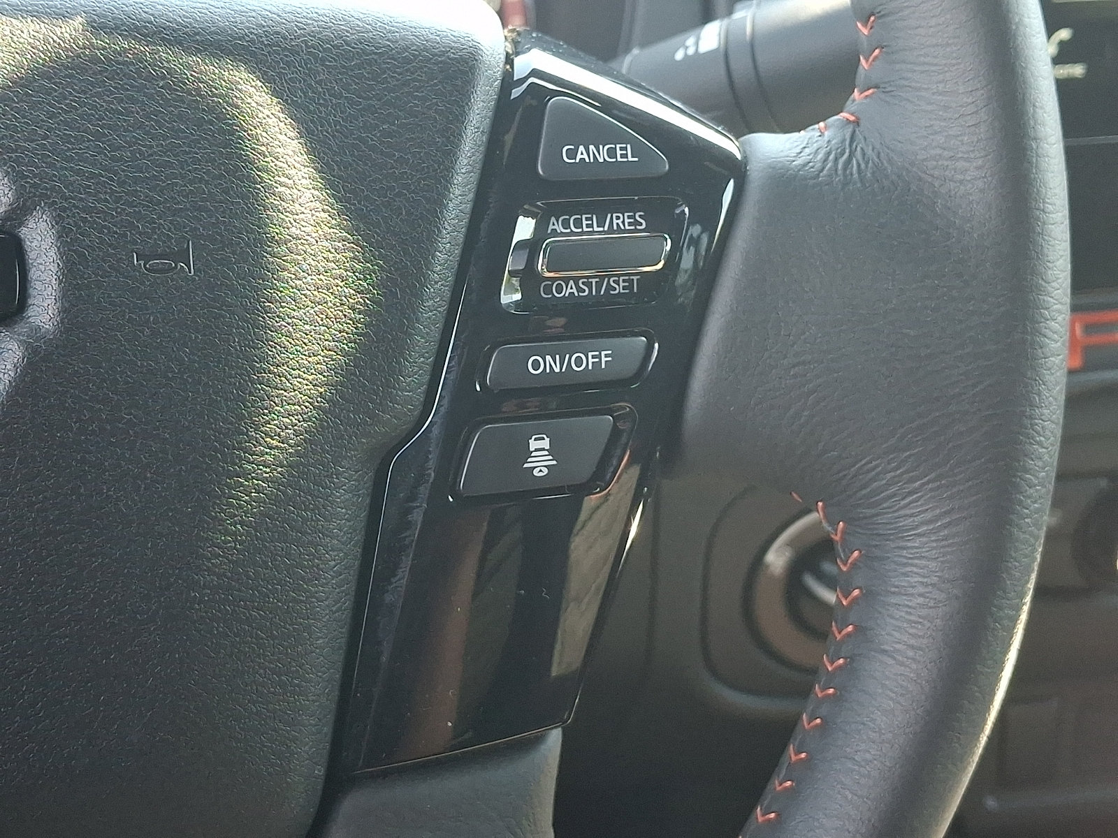 Certified 2025 Nissan Frontier PRO-4X AWD/4WD image 21