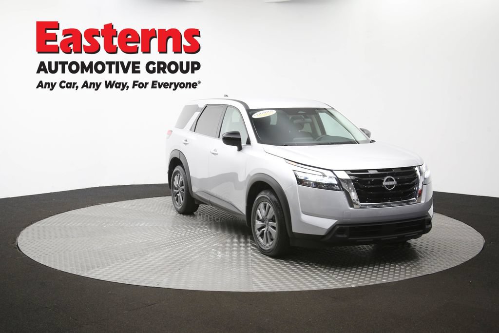 Used 2023 Nissan Pathfinder S AWD/4WD image 50