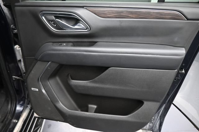 Used 2022 Chevrolet Suburban LT AWD/4WD image 15