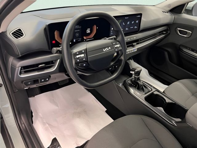 Used 2025 Kia K4 FWD image 16