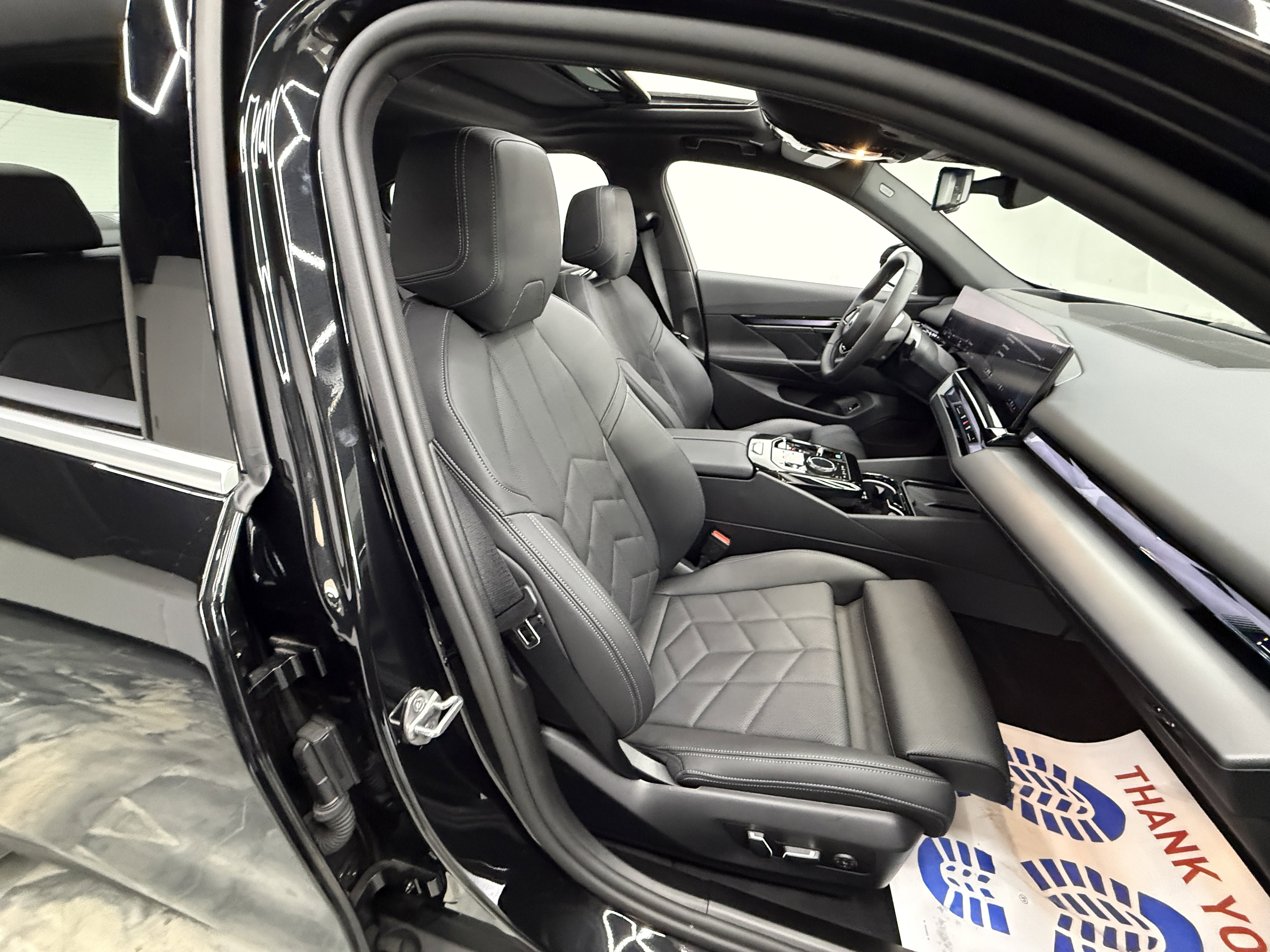 Used 2024 BMW i5 eDrive40i w/ M Sport Package image 23