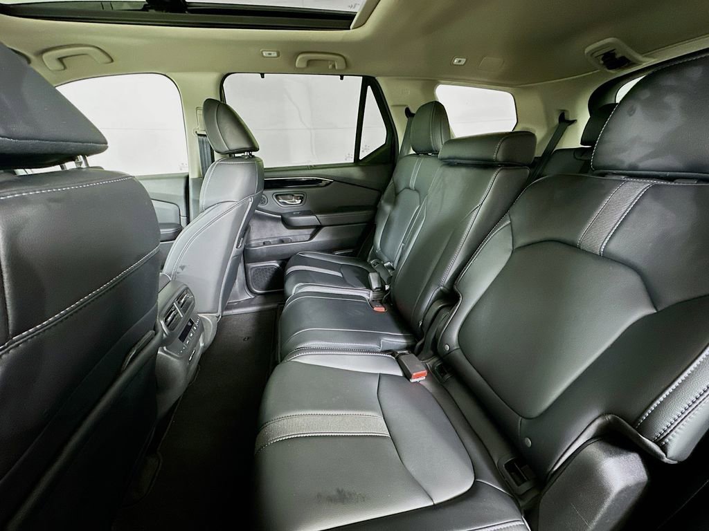 Used 2023 Honda Pilot Touring image 15