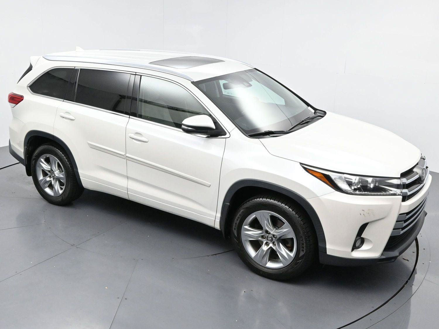 Used 2017 Toyota Highlander Limited w/ Protection Package #3 AWD/4WD image 47
