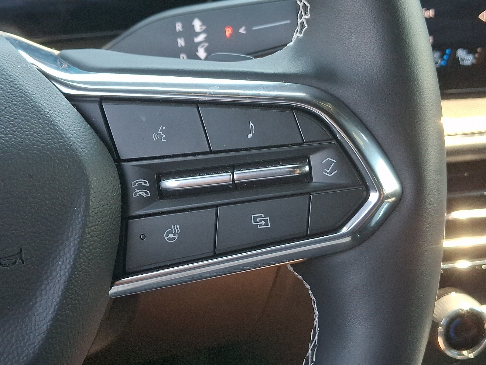 Used 2025 Chevrolet Traverse High Country w/ LPO, Floor Liner Package AWD/4WD image 23