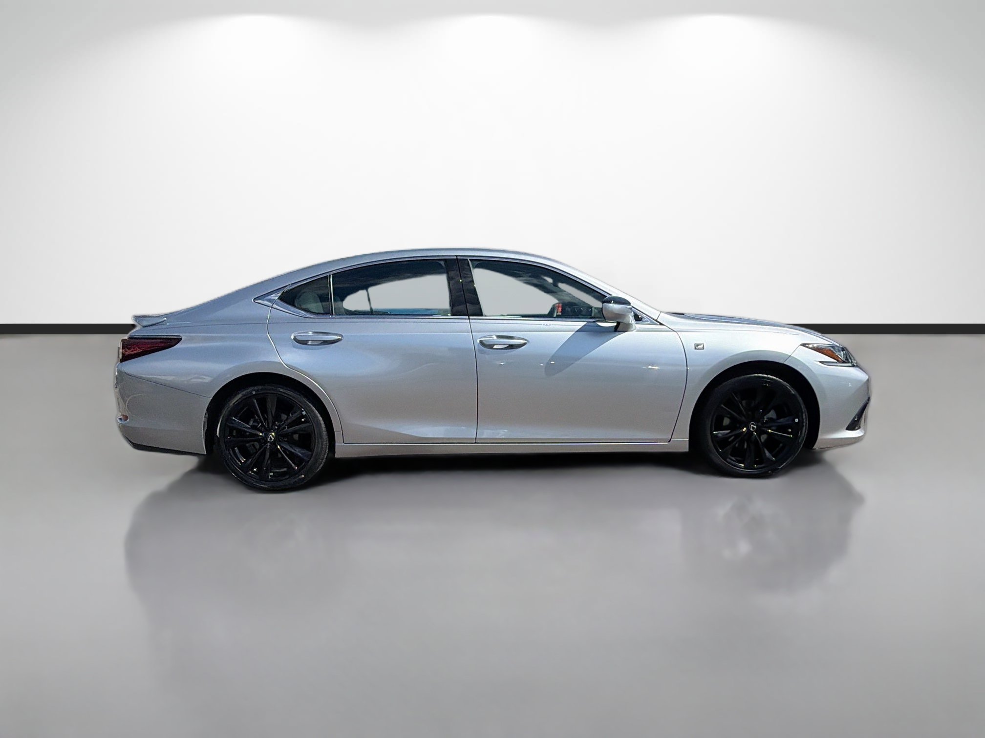 Used 2023 Lexus ES 350 F Sport w/ Accessory Package (Z2) FWD image 2