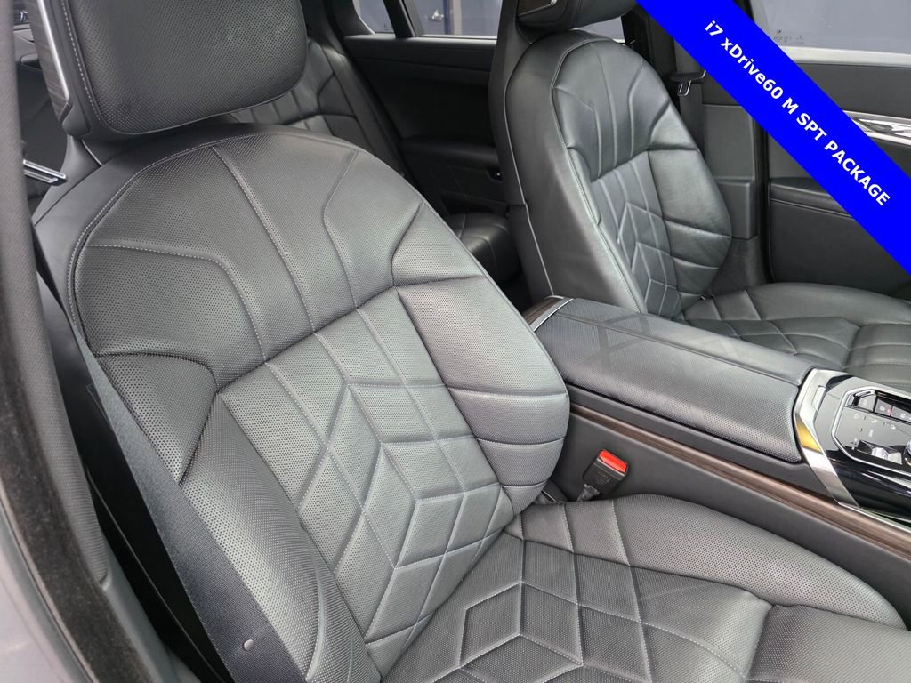 Used 2023 BMW i7 xDrive60 image 29