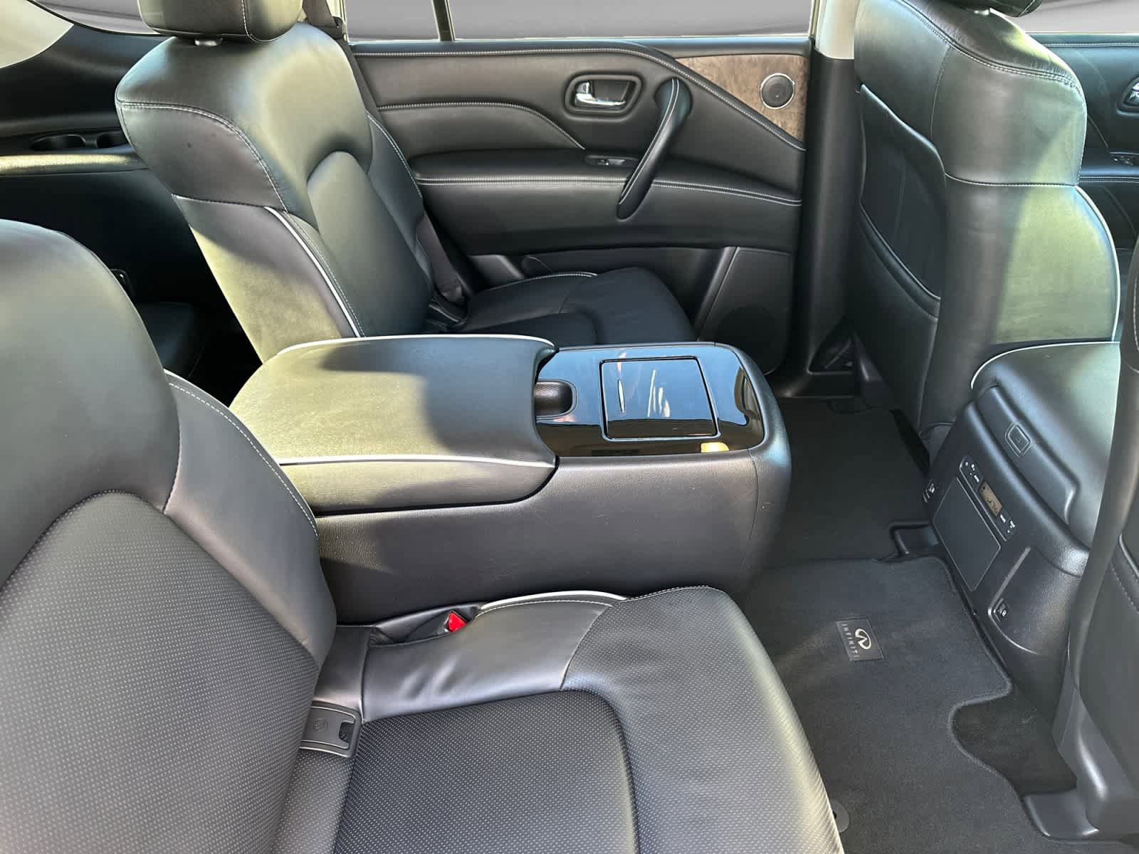 Used 2024 INFINITI QX80 Premium Select w/ Cargo Package AWD/4WD image 17
