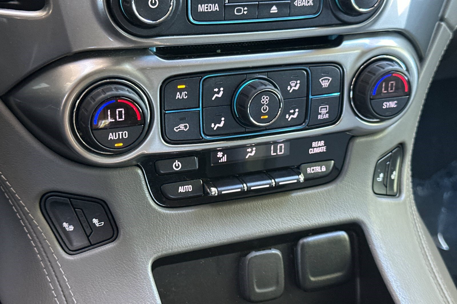 Used 2019 Chevrolet Tahoe LT RWD image 17