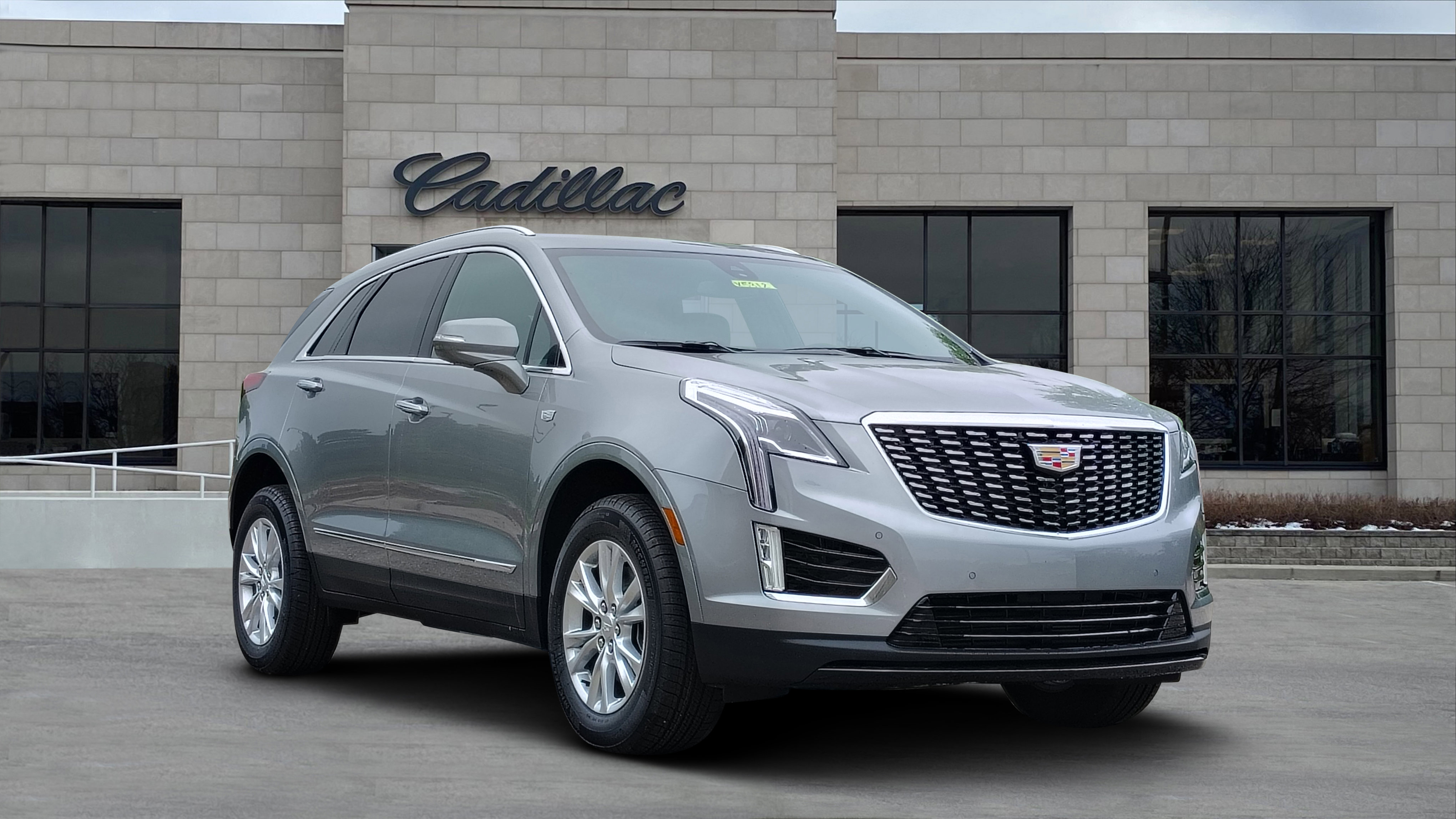 New 2025 Cadillac XT5 Luxury w/ LPO, Floor Liner Package