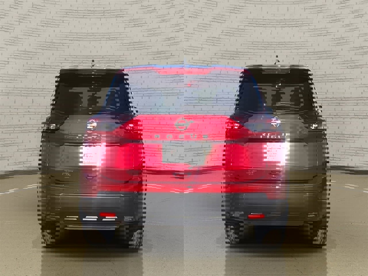 Used 2025 Nissan Rogue S image 6