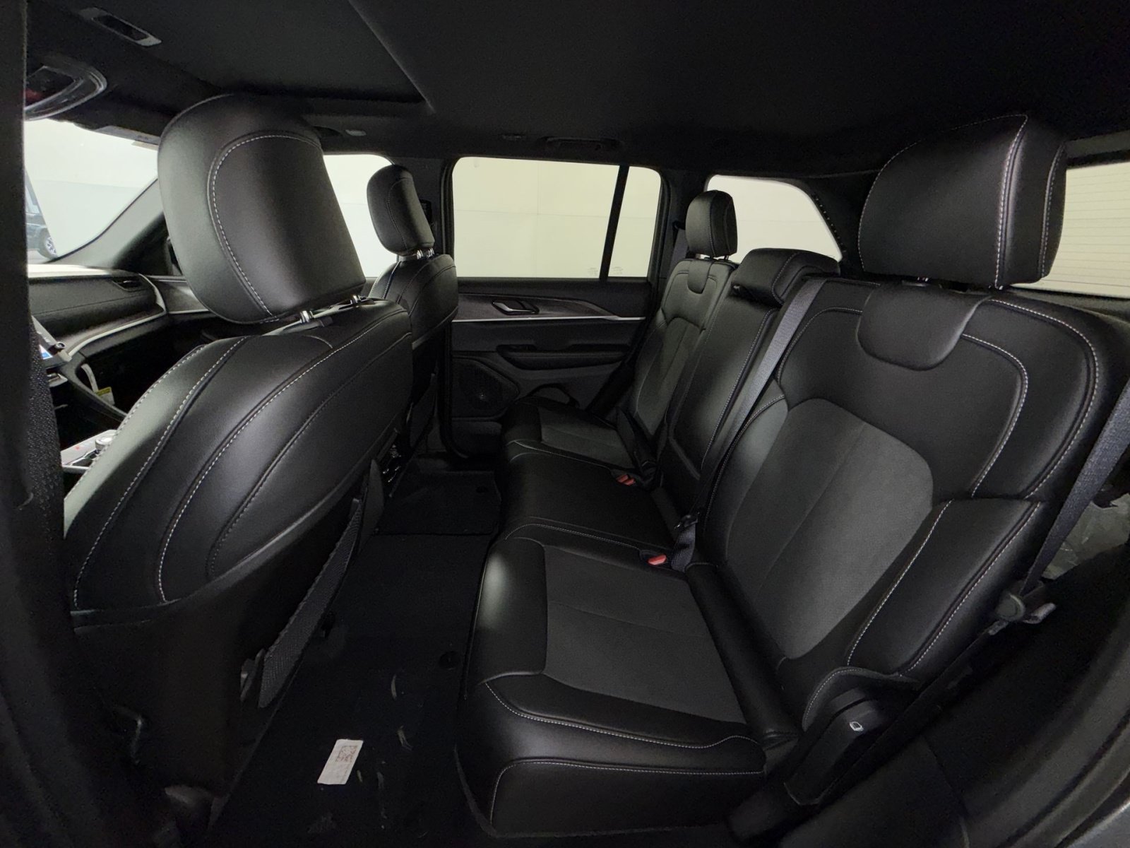 New 2026 Jeep Grand Cherokee Altitude AWD/4WD image 25