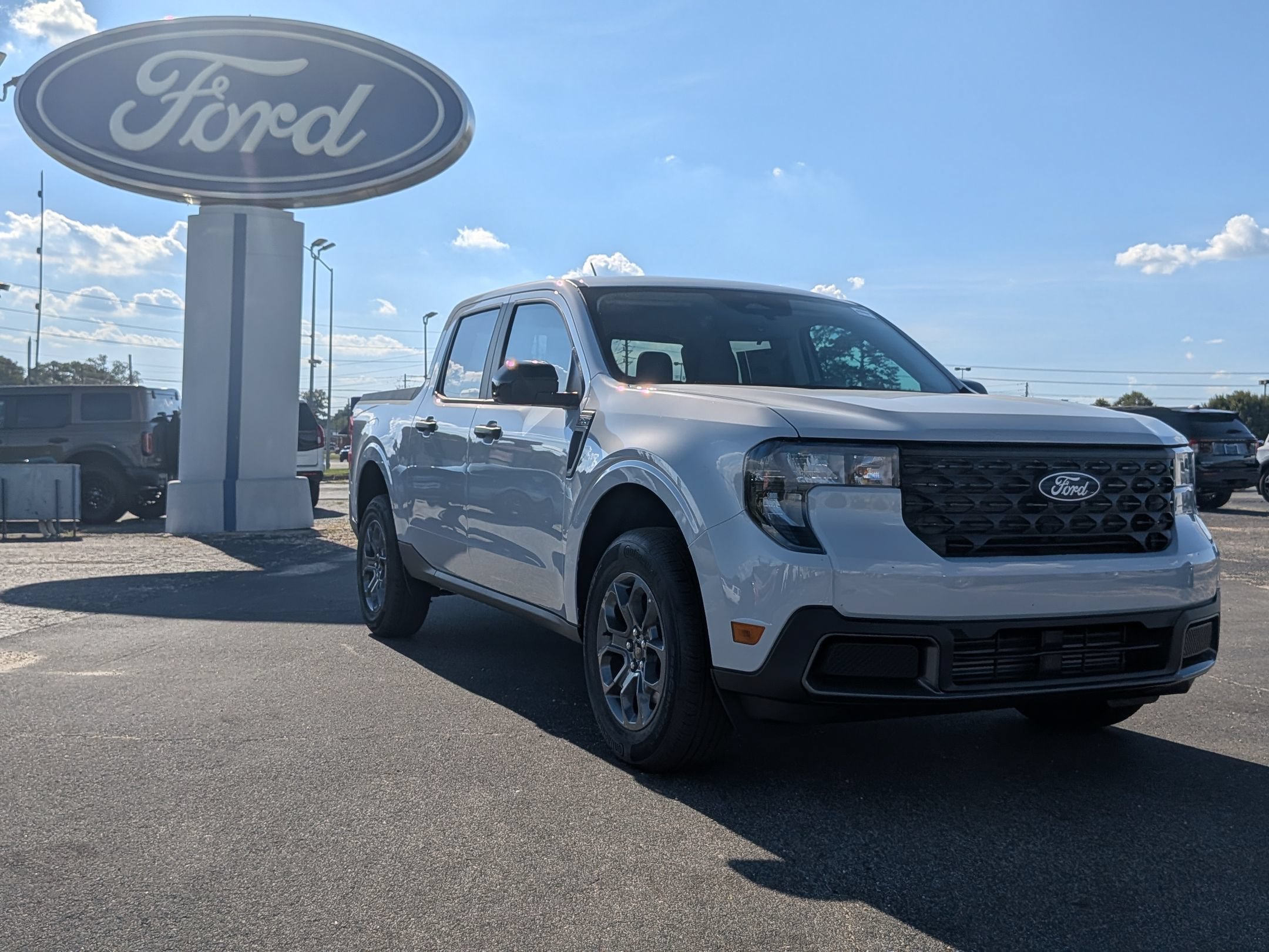 New 2026 Ford Maverick XLT w/ XLT Luxury Package FWD image 1