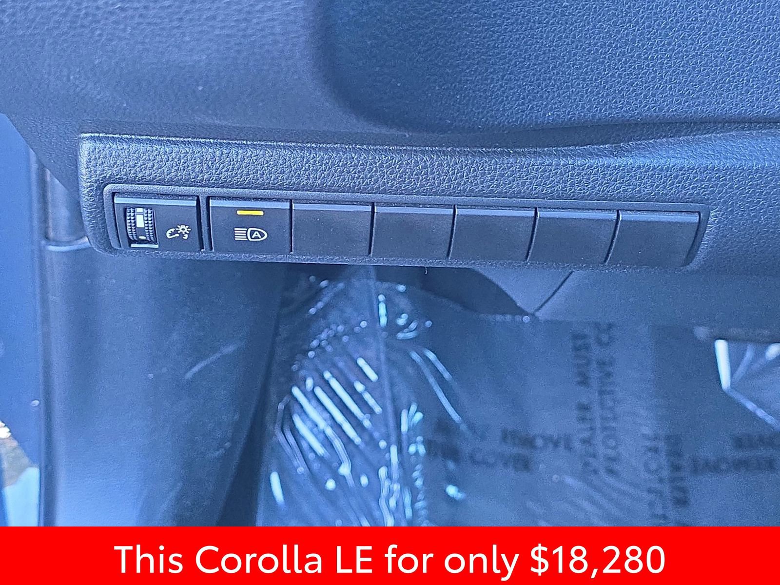 Used 2024 Toyota Corolla LE image 31