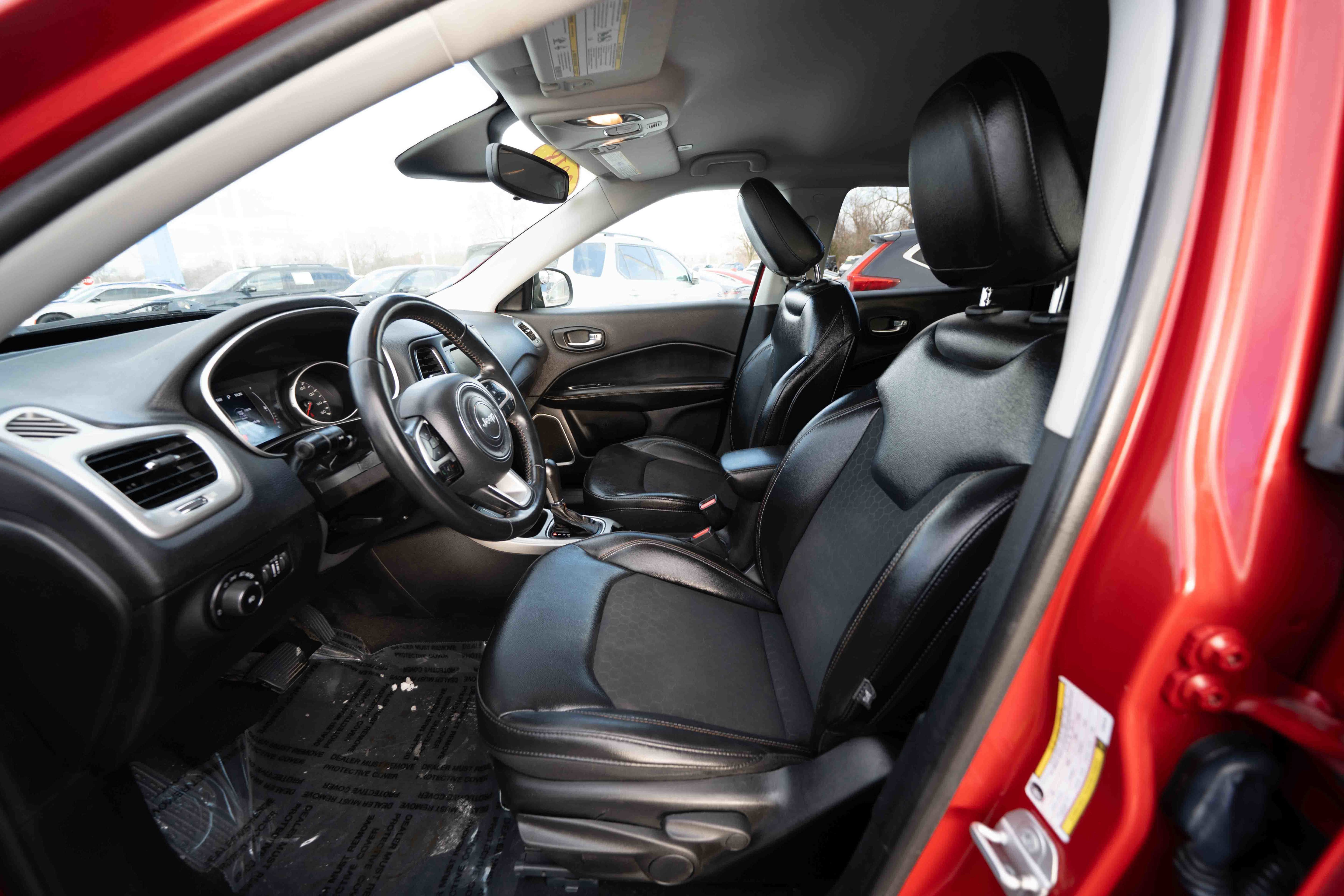 Used 2018 Jeep Compass Latitude image 9