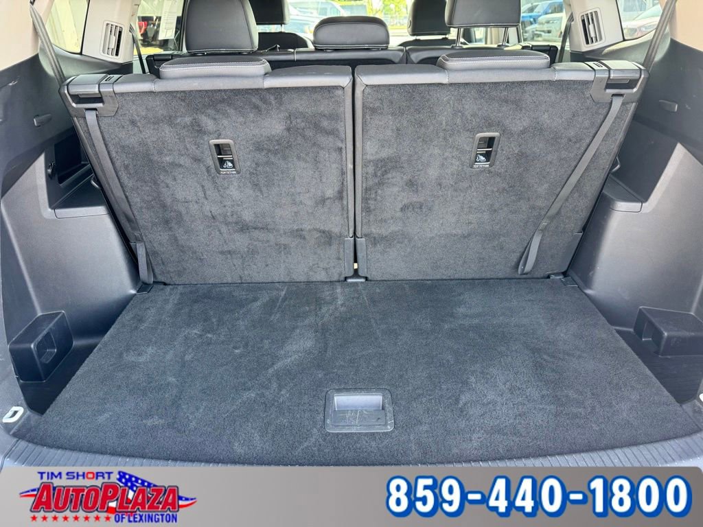 Used 2025 Volkswagen Atlas SE AWD/4WD image 40